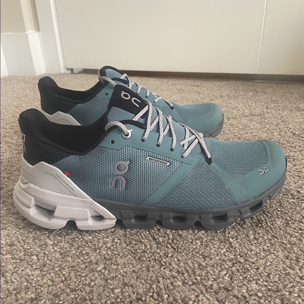 On Running, Cloudflyer Waterproof, Blue/Gray, size 10 women or 8.5 men